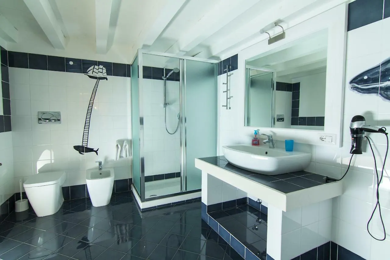 B&B Apollo Syracuse
